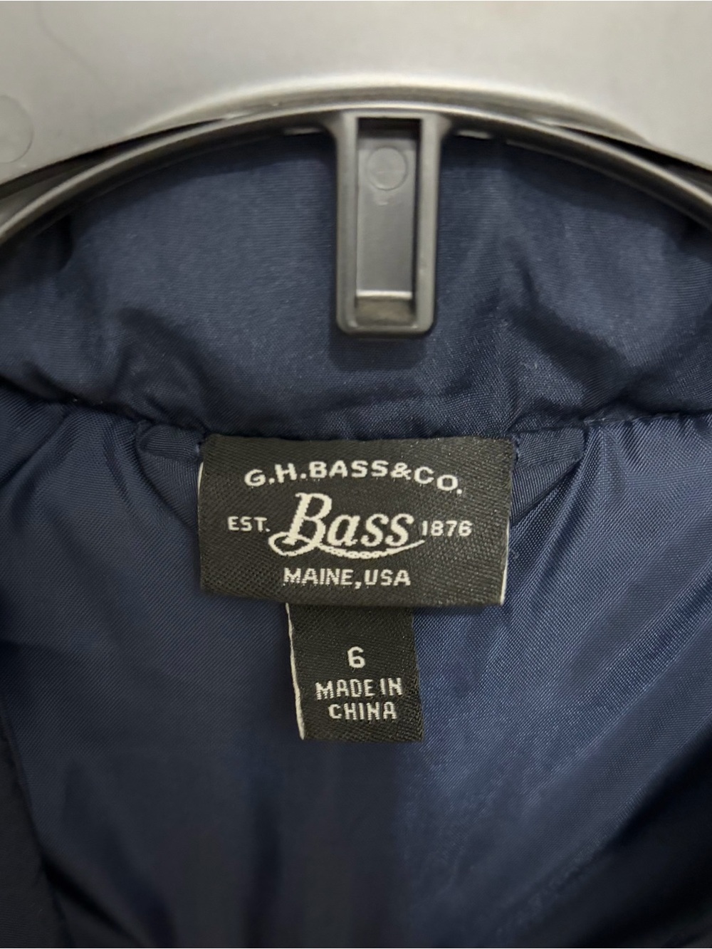 G.H. Bass & Co kids puffer jacket vest. - Picture 3 of 3